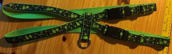 3/4" Clovers in the Wind Pig Harness - Penny and Hoover's Pig Pen