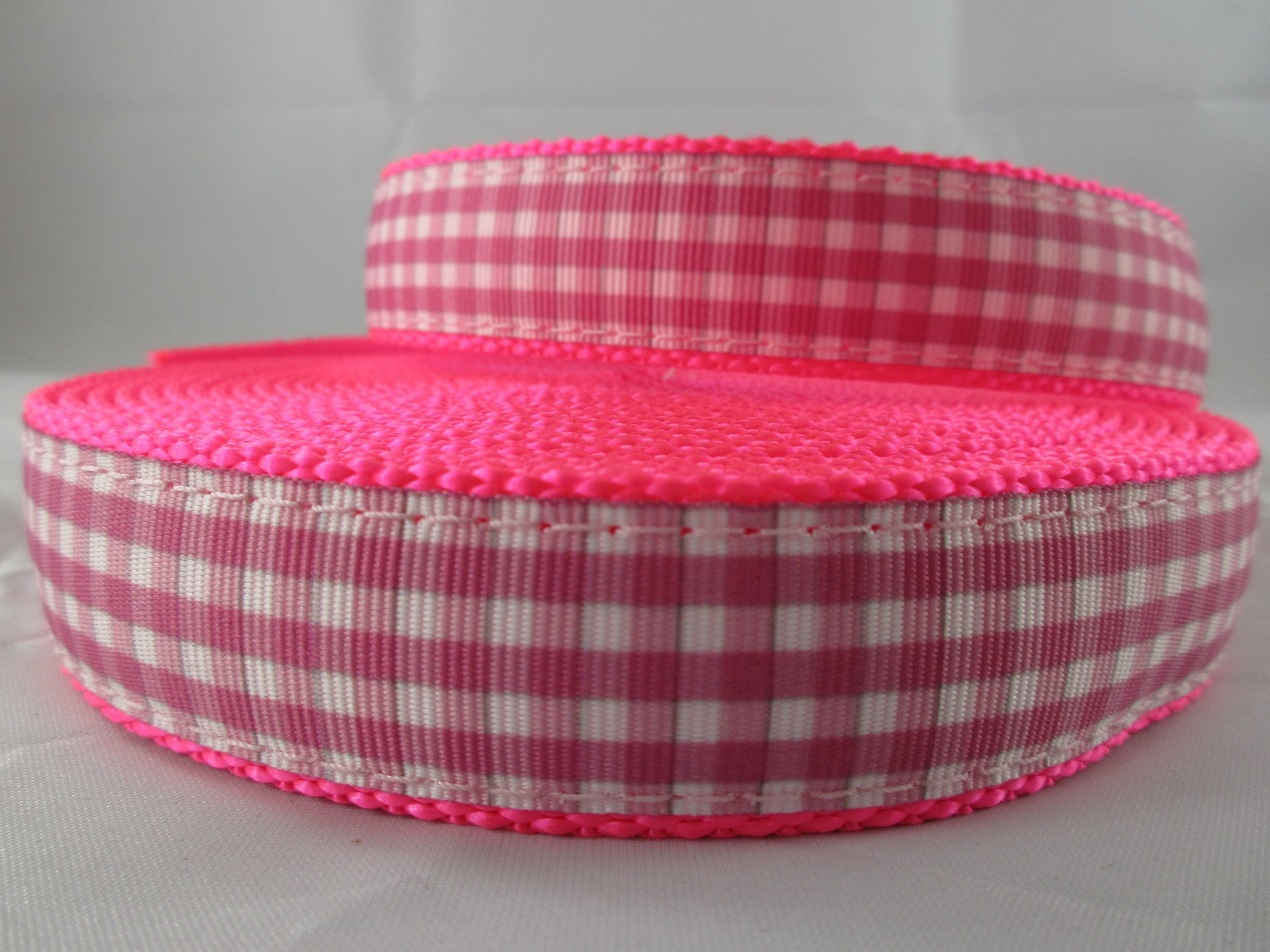 3/4" Pink and White Gingham Leash - Penny and Hoover's Pig Pen